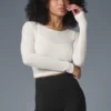 Maglia con maniche lunghe e arricciature - Avorio