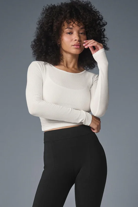 Maglia con maniche lunghe e arricciature - Avorio