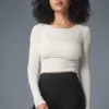 Maglia con maniche lunghe e arricciature - Avorio