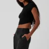 Maglietta a maniche corte cropped Sea Coast a costine - Nero