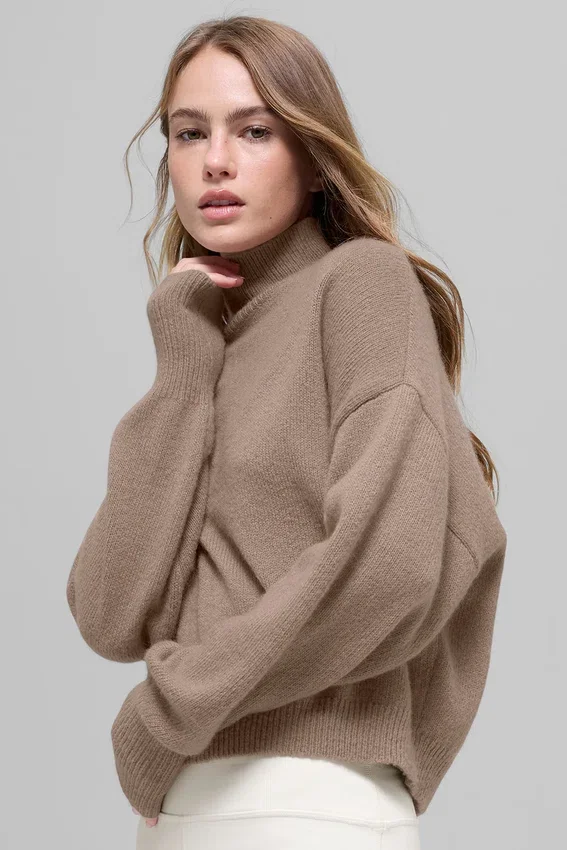 Maglione a collo alto corto New Class in lana e cashmere - Chai Latte