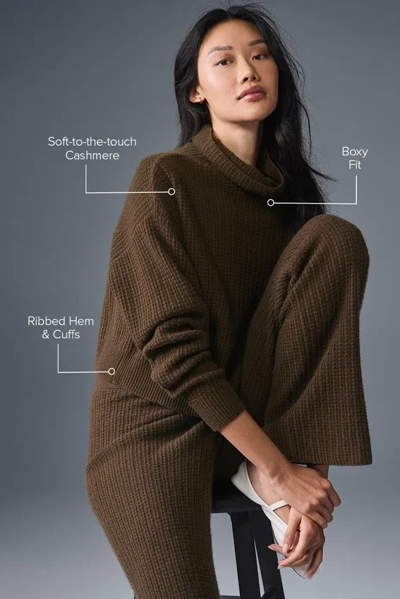 Maglione a collo alto in morbido cashmere a trama a nido d’ape - Espresso
