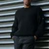 Maglione a girocollo con maglia a coste Domain - Nero
