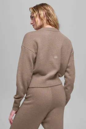 Maglione corto a girocollo New Class in lana e cashmere – Chai Latte