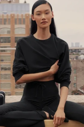 Maglione corto a girocollo Sway - Nero