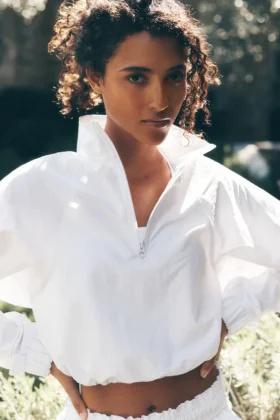 Maglione corto con zip a un quarto "Alumni" - Bianco