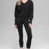 Maglione corto New Class in lana e cashmere con scollo a V - Nero