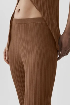Maglione High-Waist con gamba dritta “Sunlit” – Marrone “Sun Kissed”