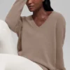 Maglione oversize con scollo a V in misto lana e cashmere New Class - Chai Latte