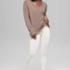 Maglione oversize con scollo a V in misto lana e cashmere New Class - Chai Latte