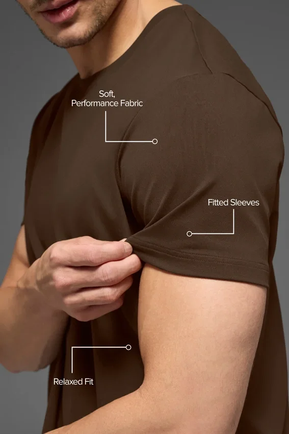 Pantaloncini a maniche corte con collo rotondo Conquer Reform - Espresso
