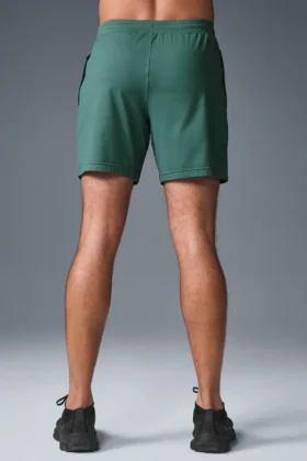 Pantaloncini Conquer React Performance da 7″ – Edera invernale