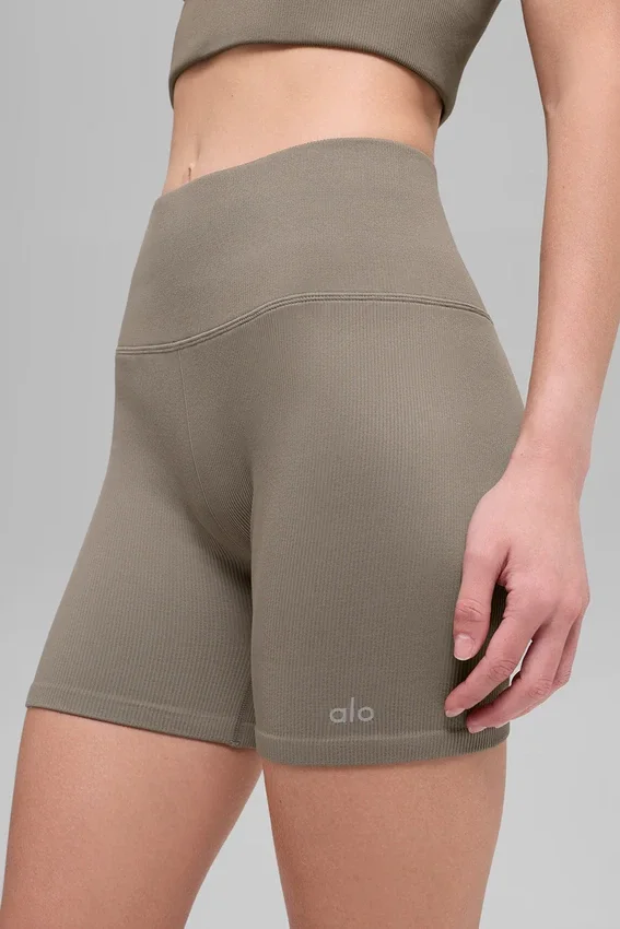Pantaloncini "Favorite" a costine senza cuciture da 5" - Cacao chiaro
