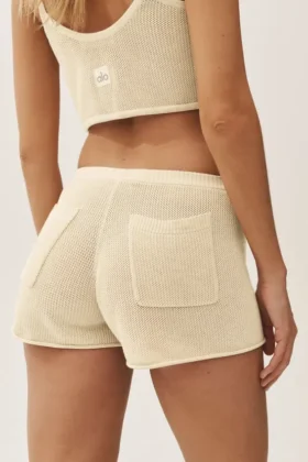 Pantaloncini Heatwave in seta e cashmere a vita media – Beige sabbia