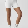 Pantaloncini High-Waist Airbrush "Heart Throb" da 4" - Bianco/Nero