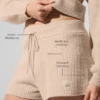 Pantaloncini High-Waist in cashmere con trama a nido d'ape - Macadamia Blush