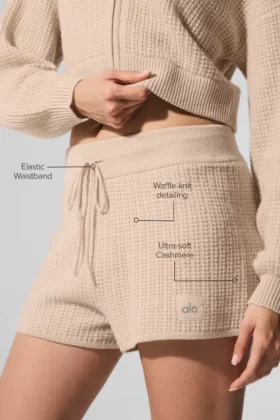 Pantaloncini High-Waist in cashmere con trama a nido d’ape – Macadamia Blush