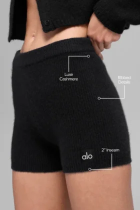 Pantaloncini Noble in lana e cashmere a costine – Nero