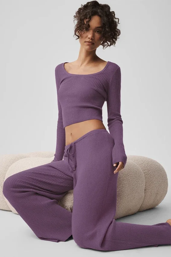 Pantaloni a gamba larga Unwind in maglione, vita media - Plum Kiss