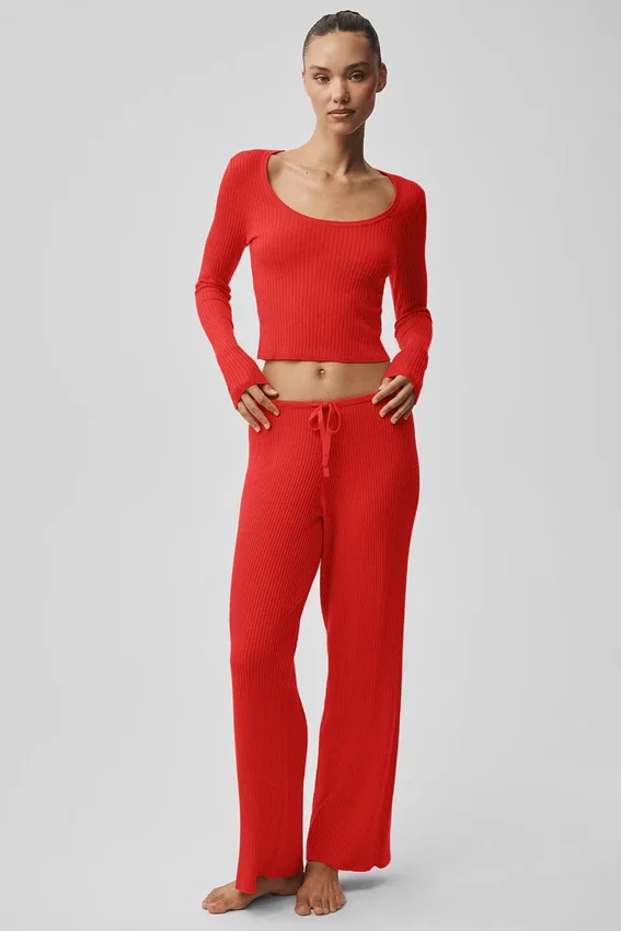 Pantaloni a gamba larga Unwind in maglione, vita media - Rosso brillante