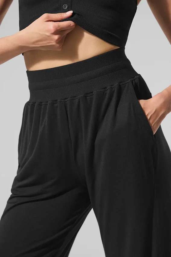 Pantaloni a zampa delicati e semitrasparenti per il tempo libero - Nero
