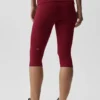 Pantaloni capri a vita bassa con orlo ripiegato Alo Softsculpt - Rosso Summer Romance