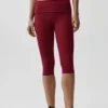 Pantaloni capri a vita bassa con orlo ripiegato Alo Softsculpt - Rosso Summer Romance