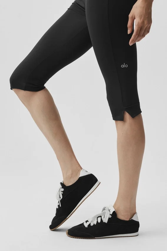 Pantaloni capri Alo Softsculpt Shoreline - Nero