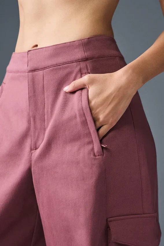 Pantaloni cargo a gamba larga Show Off (vestibilità regolare) - Borgogna tartufo