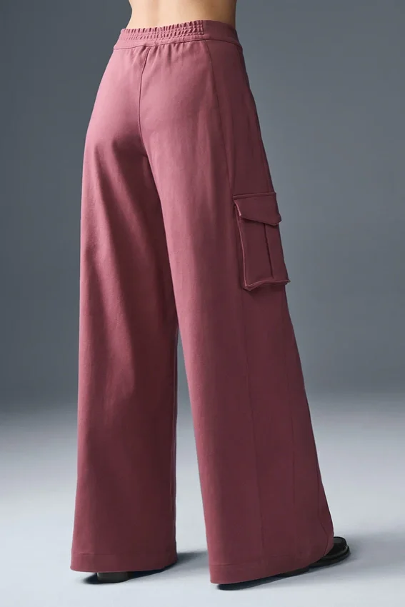 Pantaloni cargo a gamba larga Show Off (vestibilità regolare) - Borgogna tartufo