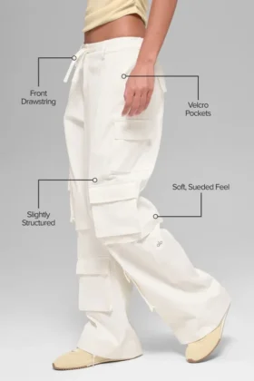 Pantaloni cargo Scout a vita media – Avorio