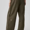 Pantaloni Cosmopolitan a vita media con bottoni a pressione - Olive Tree