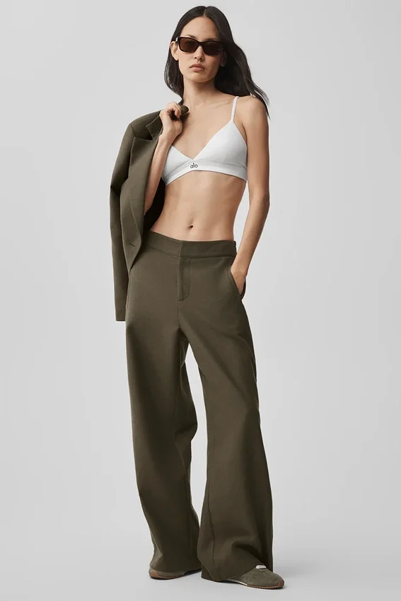 Pantaloni Cosmopolitan a vita media con bottoni a pressione - Olive Tree
