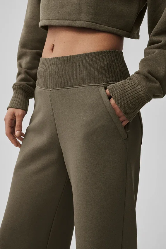 Pantaloni della tuta a gamba larga Serenity - Olive Tree