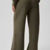 Pantaloni della tuta a gamba larga Serenity - Olive Tree