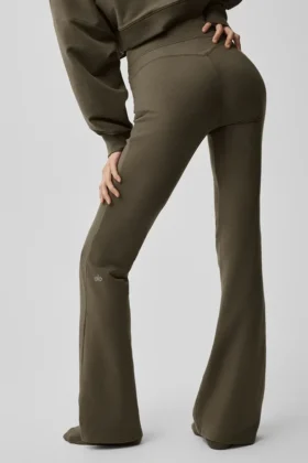 Pantaloni della tuta Sway a zampa – Olive Tree