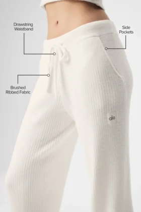 Pantaloni High-Waist e gamba larga Snuggle up Maglione – Avorio