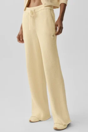 Pantaloni High-Waist e gamba larga Snuggle Up Maglione – Giallo candela