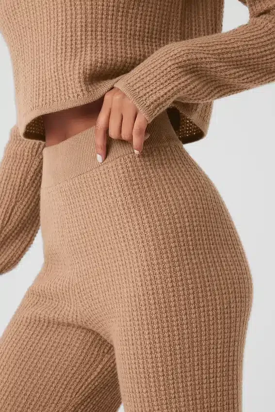 Pantaloni High-Waist in cashmere con trama a nido d'ape - Mandorla tostata