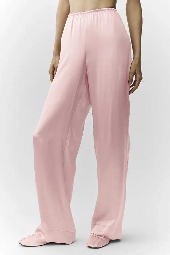 Pantaloni in seta lucida (vestibilità regolare) - Rosa champagne