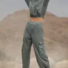 Pantaloni jogger a gamba larga Sheer Game Time - Grigio lunare