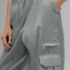 Pantaloni jogger a gamba larga Sheer Game Time - Grigio lunare