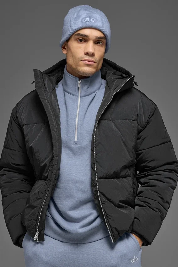Piumino da palcoscenico con cappuccio in nylon stropicciato - Nero
