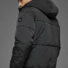 Piumino da palcoscenico con cappuccio in nylon stropicciato - Nero