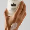 Scrub per la cura del corpo rigenerante e illuminante