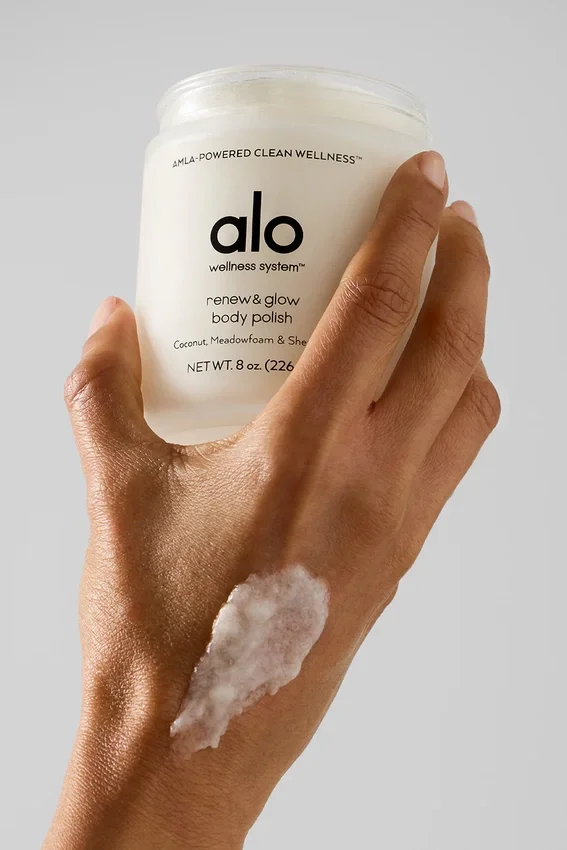 Scrub per la cura del corpo rigenerante e illuminante