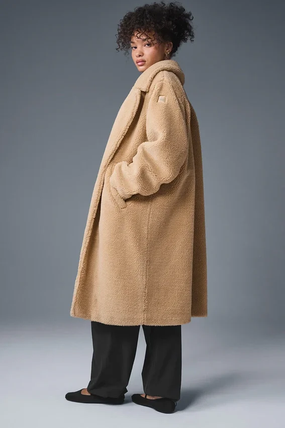 Trench oversize in sherpa - Camel
