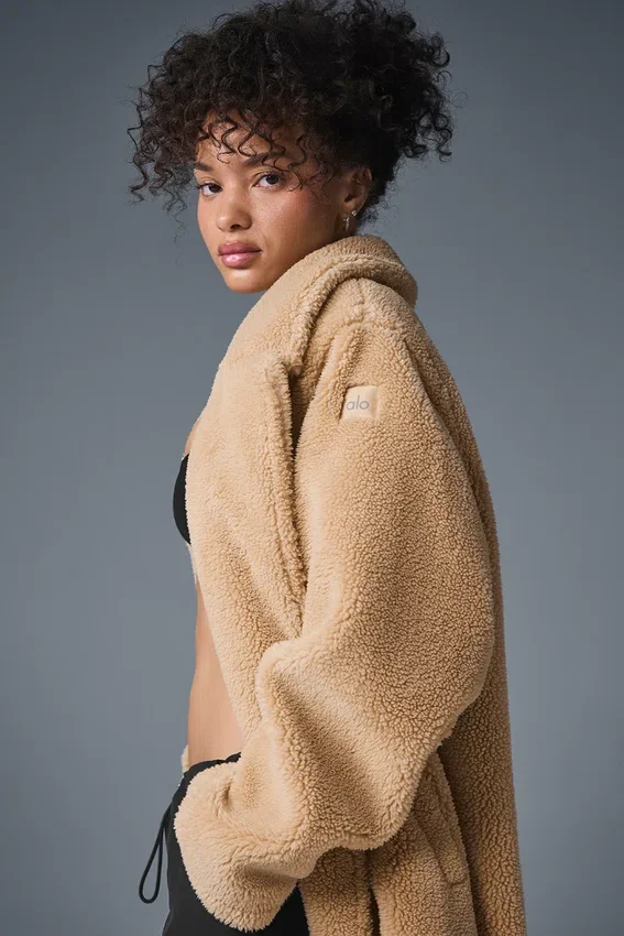 Trench oversize in sherpa - Camel