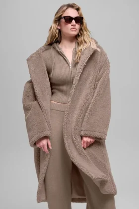 Trench oversize in sherpa - Chai Latte