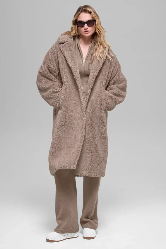 Trench oversize in sherpa - Chai Latte